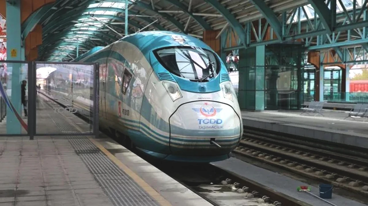 Ücretsiz Tren Yolculuğunda Yeni Dönem! 29 Ekim'den Sonra Kart İstenmeyecek
