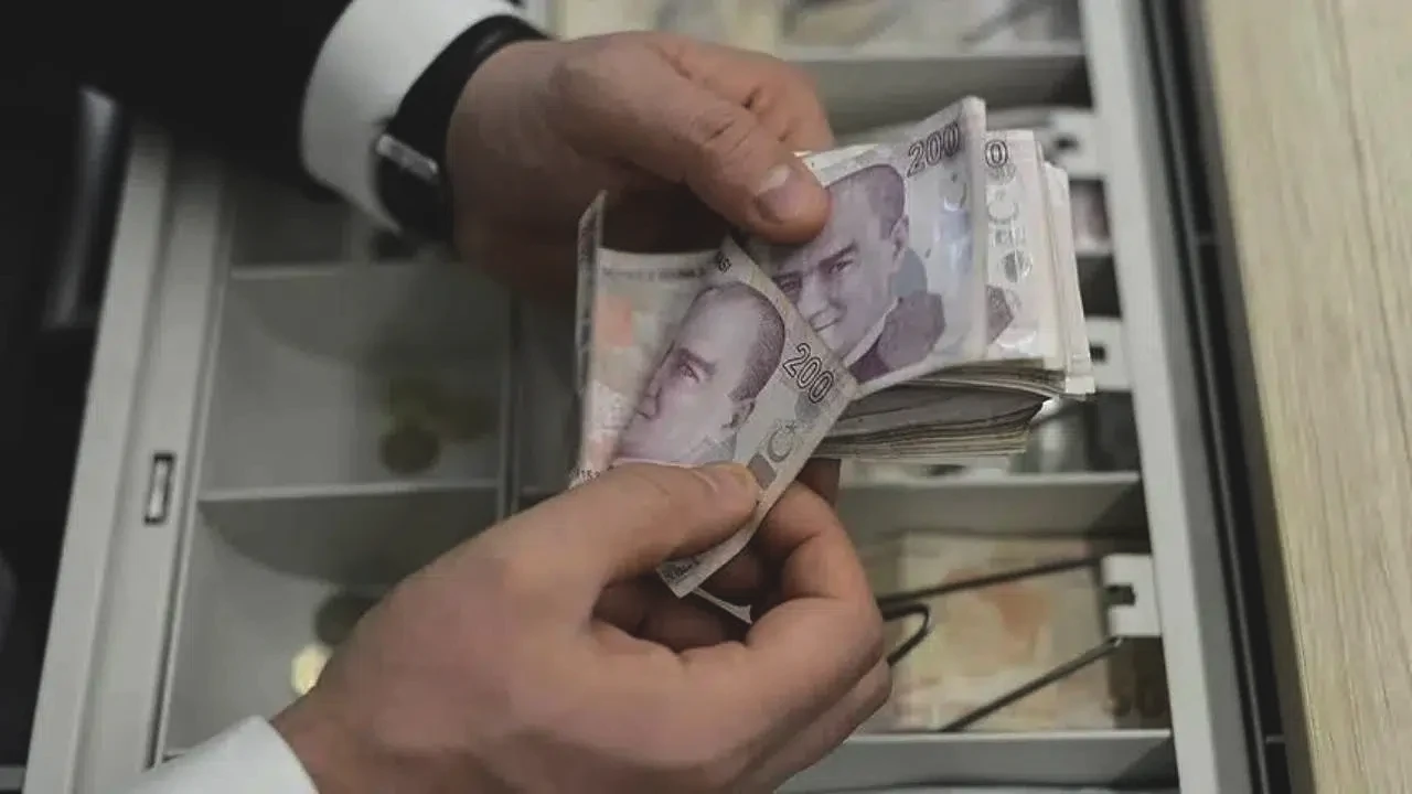 Telefondaki Bandrol Parası Emekliye Gitsin Teklifi Meclis'te! 25,8 Milyar TL